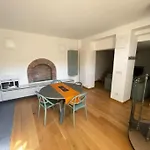 Ai Piedi Della Mole